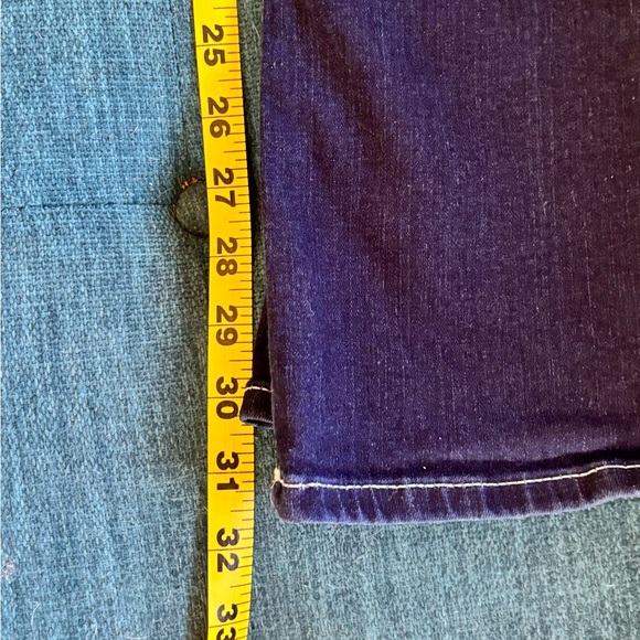 True Religion Becca Dark Wash 26 Waist 31 Inseam - Picture 4 of 7